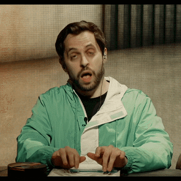 Un programador haciendo como que programa, pero sin ordenador.